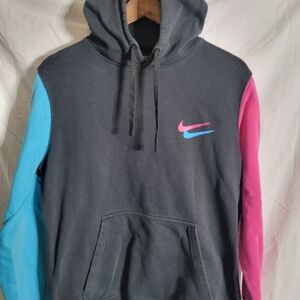 Nike Men's Hoodie in Black with Blue and Pink Sleeves